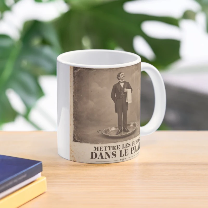 Mettre les pieds dans le plat — Maladresse gastronomique sur Mug classique