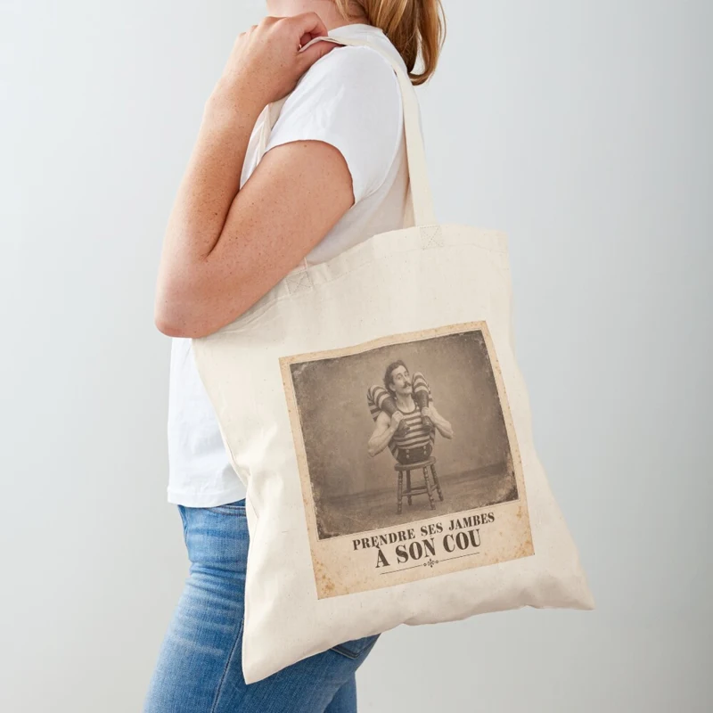 Prendre ses jambes à son cou — Fuite contorsionniste sur Tote bag classique