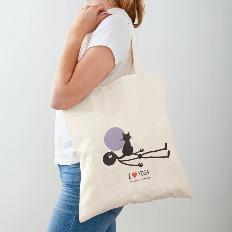 Savasana et le chat bien installé sur Tote bag classique