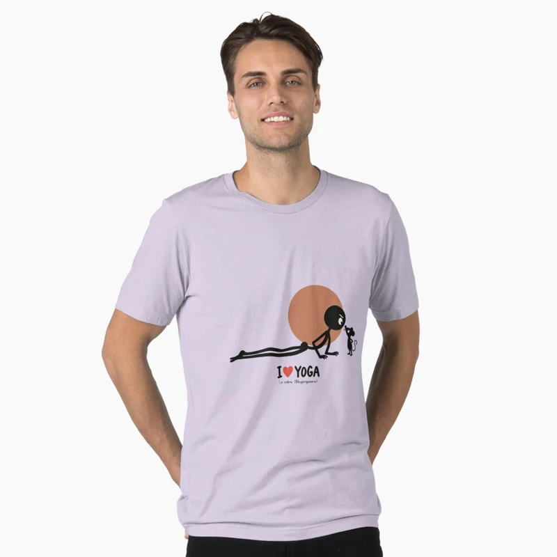 Le cobra face à la petite souris sur T-shirt délavé vintage