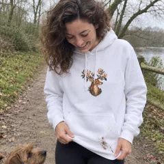 Cerf aux magnolias — image publiée sur Instagram