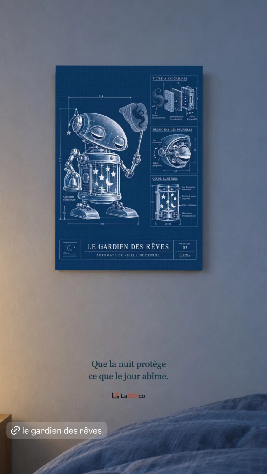 Affiche bleue du Gardien des rêves dans une chambre à la lumière du soir.