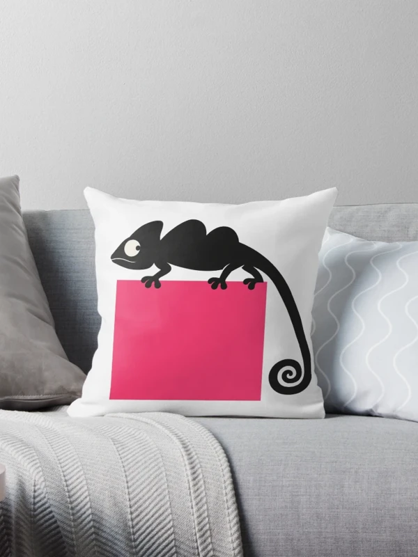 Caméléon à la queue hors cadre sur Coussin