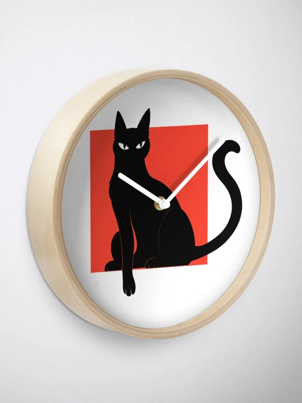 Chat noir qui sort du cadre sur Horloge · Bambou naturel