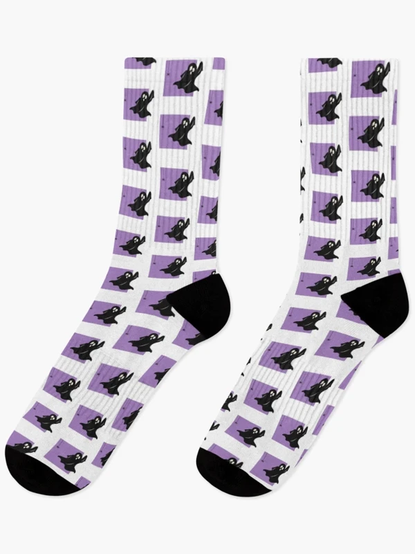 Fantôme effrayé par une minuscule araignée sur Chaussettes