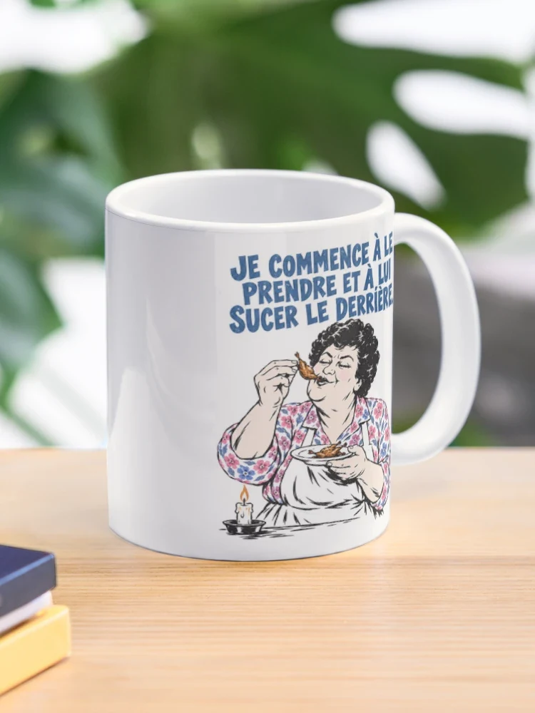 Maïté savoure son petit ortolan — Mug classique