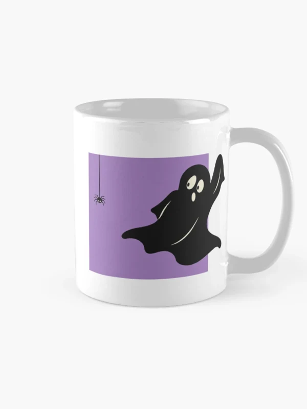 Mug blanc avec un fantôme noir effrayé par une petite araignée, sortant d’un carré violet